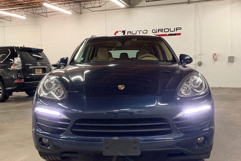 2011 Porsche Cayenne Base