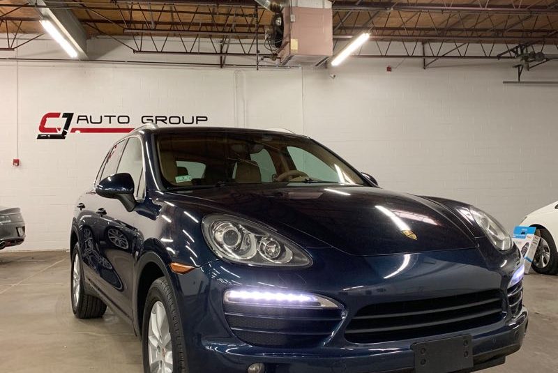 2011 Porsche Cayenne Base