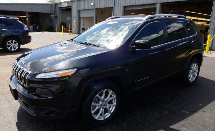 2015 Jeep CHEROKEE FWD V6 LATITUDE