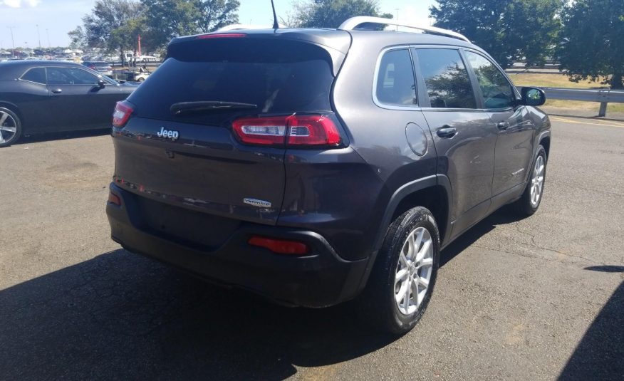 2017 Jeep CHEROKEE FWD 4C LATITUDE