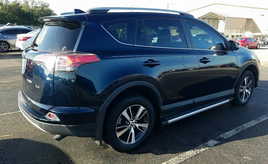 2017 Toyota RAV4 FWD XLE