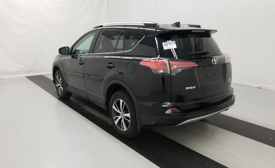 2017 Toyota RAV4 AWD XLE