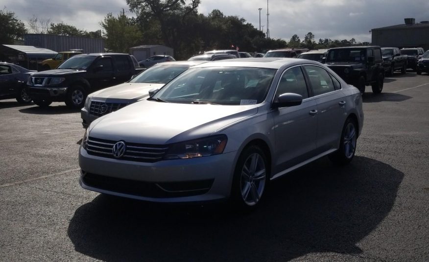 2014 Volkswagen PASSAT 4C SE