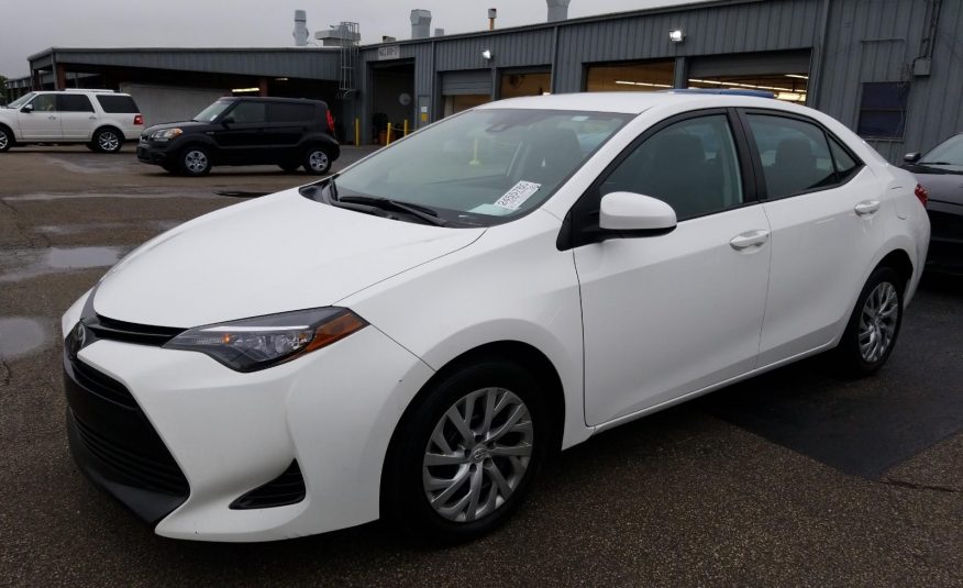 2017 Toyota COROLLA LE