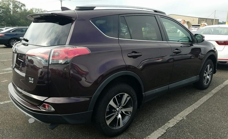 2017 Toyota RAV4 AWD XLE