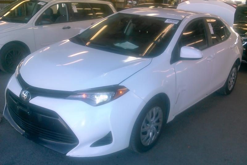 2017 Toyota COROLLA LE