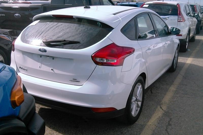 2016 Ford FOCUS FWD 4C SE