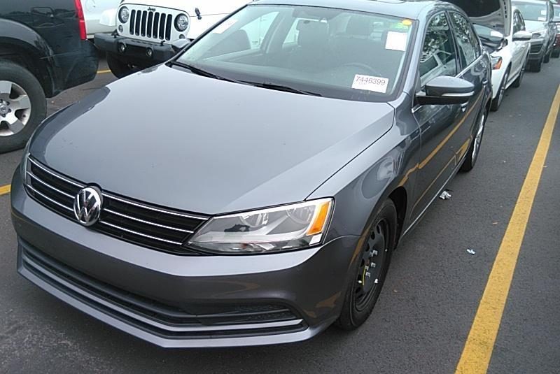 2015 Volkswagen JETTA SE W/CONNE