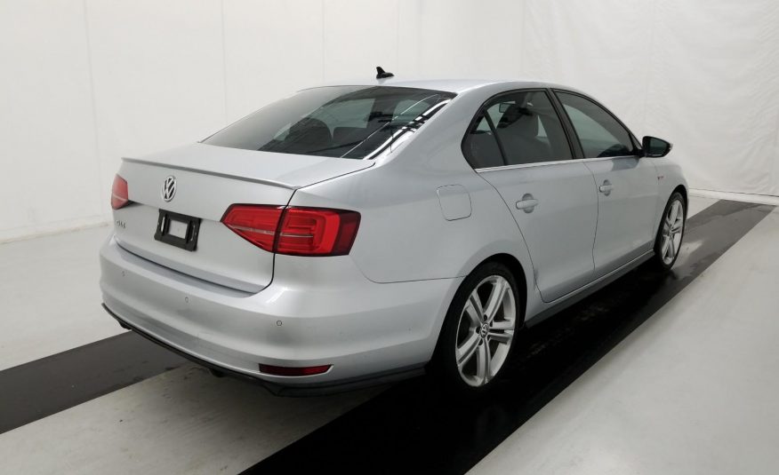 2016 Volkswagen JETTA GLI SE